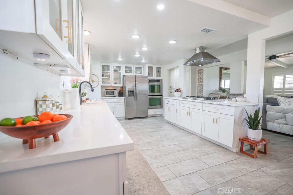 16465 Holcomb Way Riverside, CA 92504 - Photo 5 of 49 Open Concept Remodeled Kitchen!