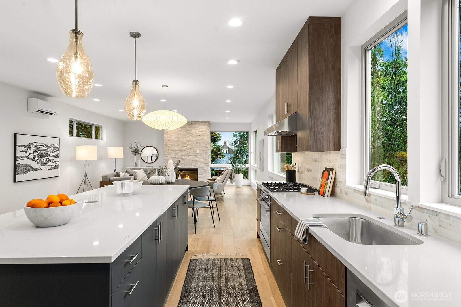 6312 Evanston Avenue North Seattle, WA 98103 - Photo 11 of 40