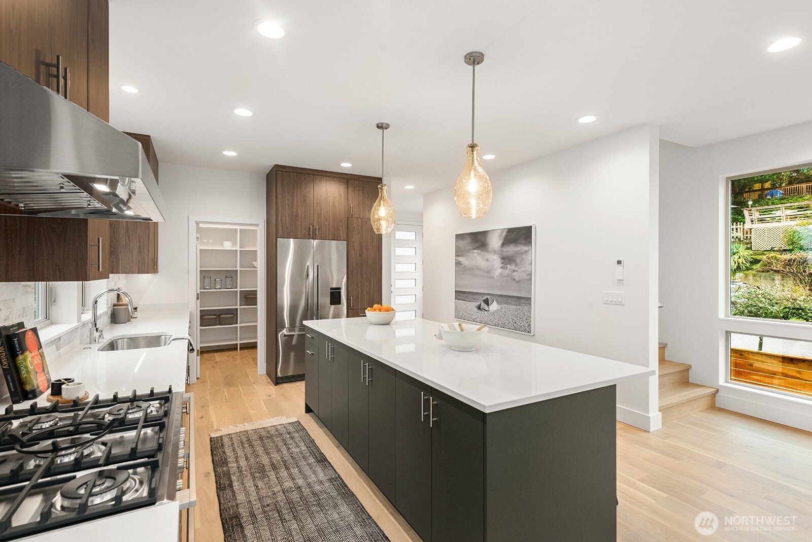 6312 Evanston Avenue North Seattle, WA 98103 - Photo 13 of 40