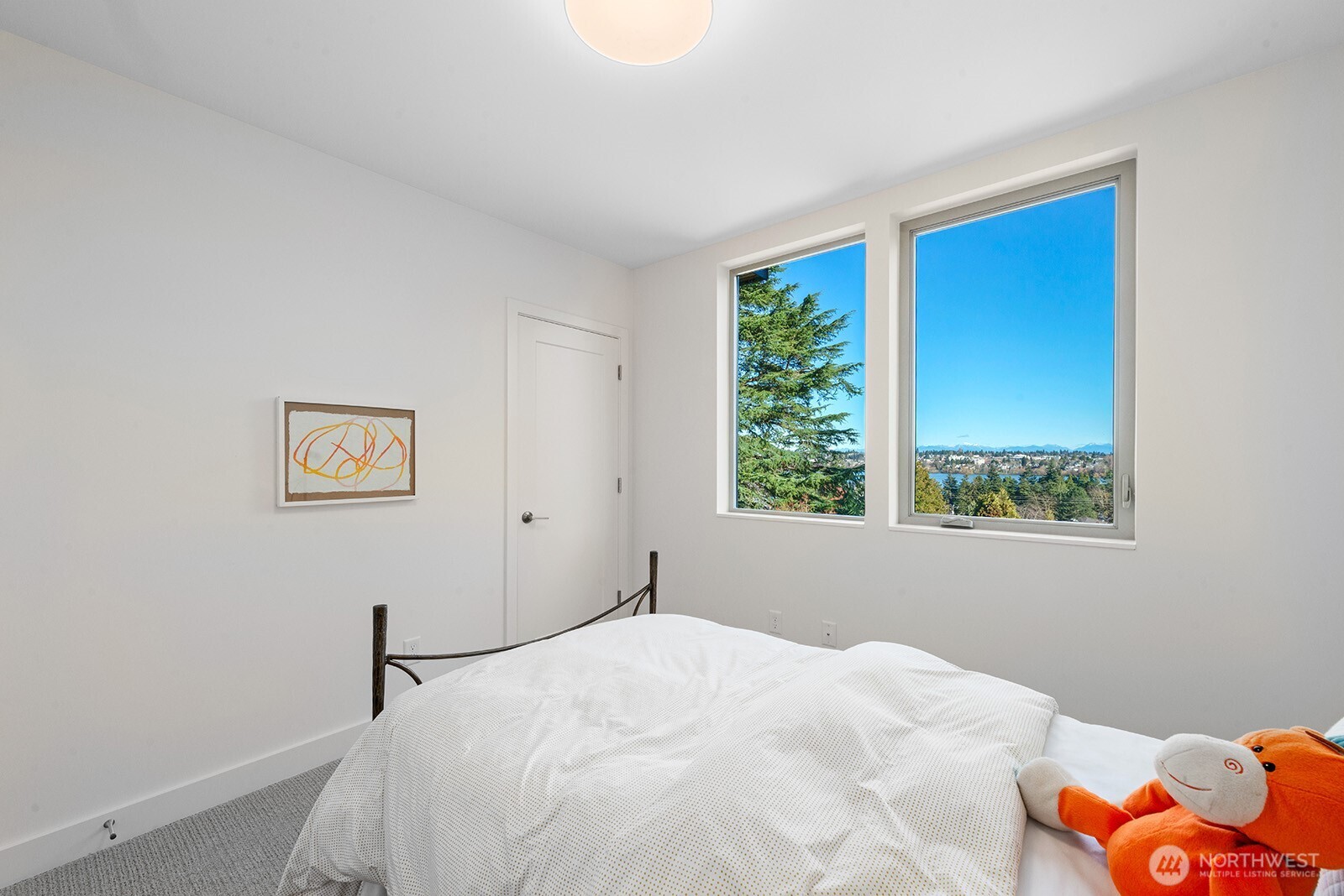 6312 Evanston Avenue North Seattle, WA 98103 - Photo 32 of 40