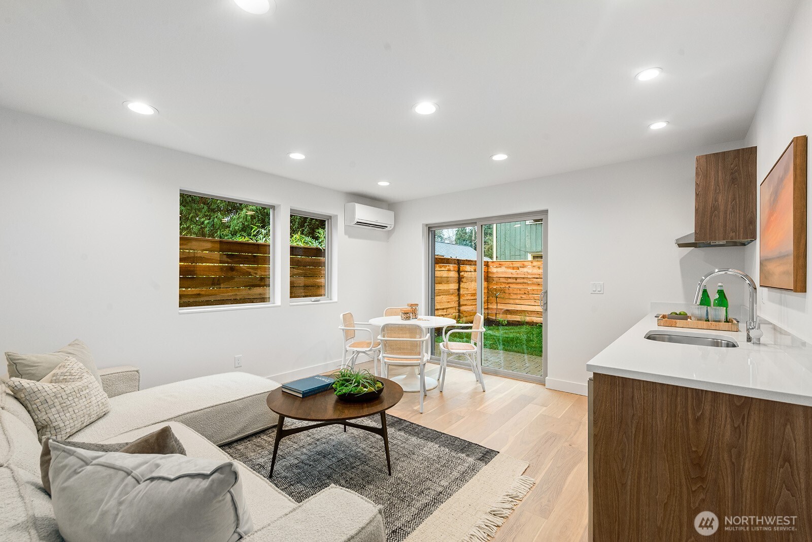 6312 Evanston Avenue North Seattle, WA 98103 - Photo 35 of 40