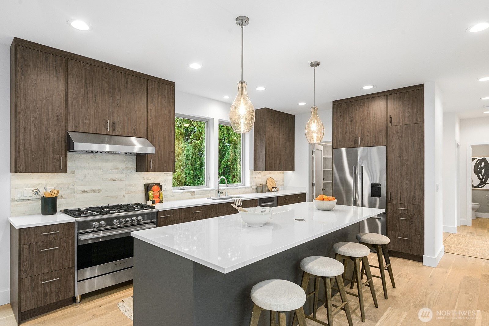 6312 Evanston Avenue North Seattle, WA 98103 - Photo 10 of 40