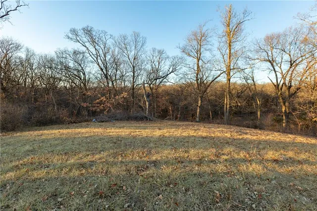 $175,000 | 38502 East Parrent Road, Oak Grove, MO 64075