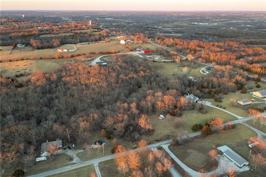 38502 East Parrent Road Oak Grove, MO 64075 - Photo 2 of 33
