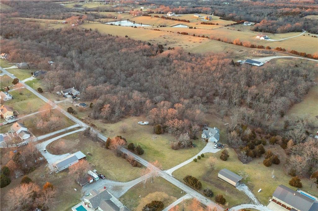 38502 East Parrent Road Oak Grove, MO 64075 - Photo 6 of 33