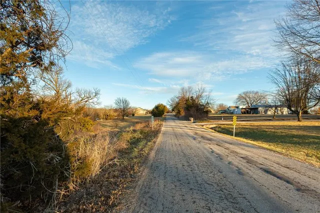 $175,000 | 38502 East Parrent Road, Oak Grove, MO 64075