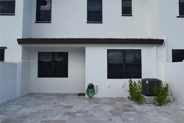 $3,600 | 3384 West 100th Terrace, Unit 3384, Hialeah, FL 33018