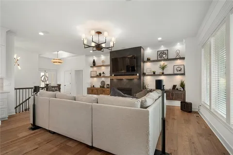 $739,000 | 4209 Northeast Hideaway Drive, Lee's Summit, MO 64064