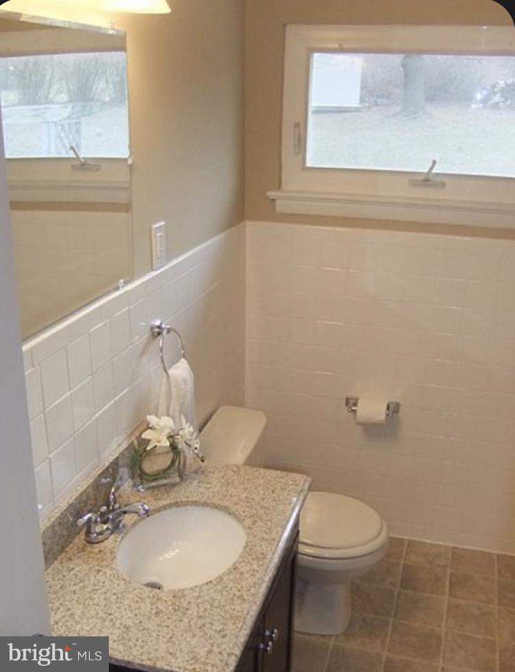 2059 Chancellor Road York, PA 17403 - Photo 7 of 13