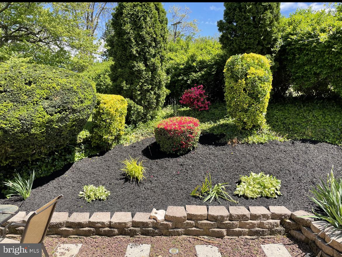 2059 Chancellor Road York, PA 17403 - Photo 8 of 13