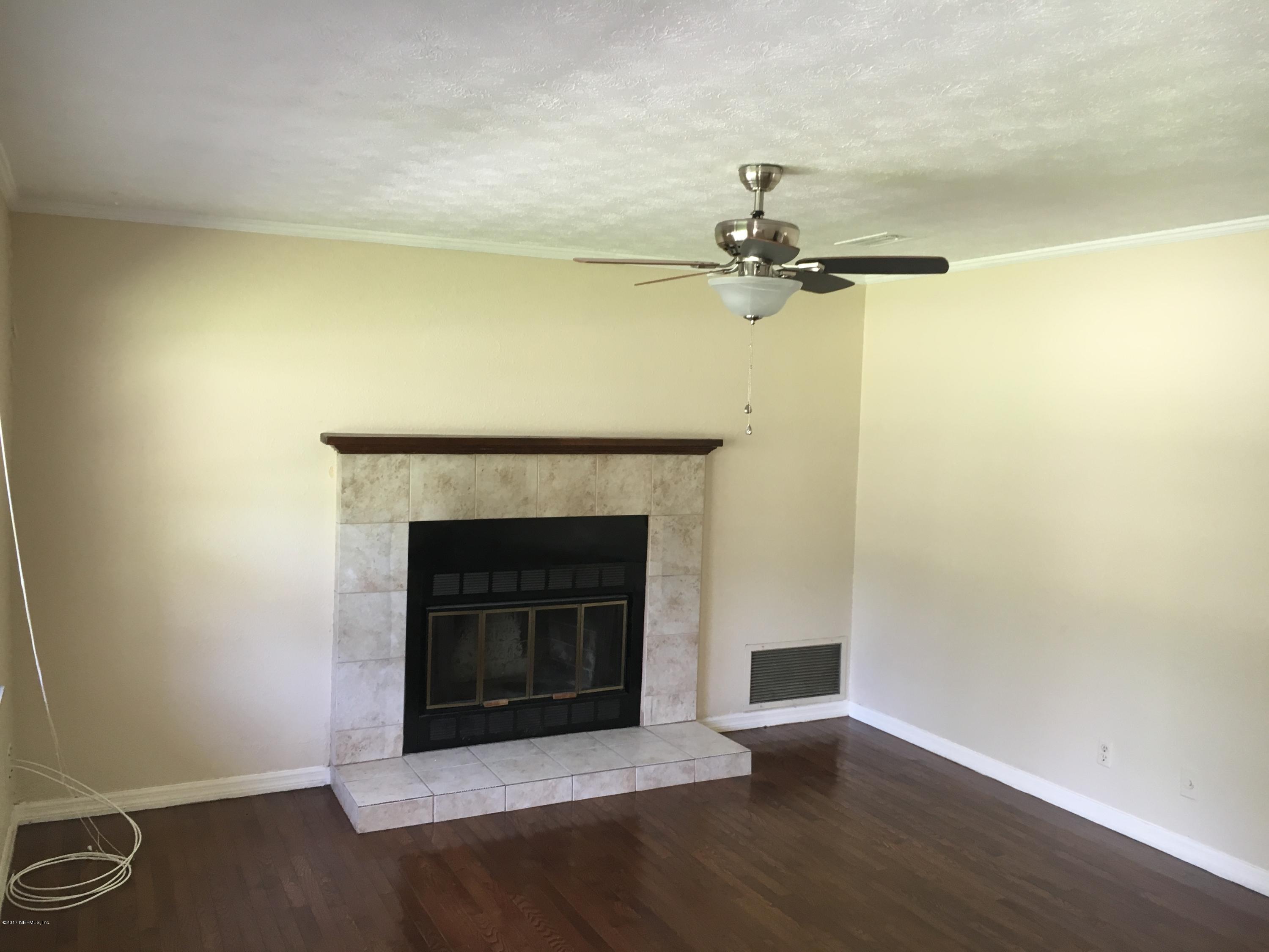 233 Capella Road Orange Park, FL 32073 - Photo 2 of 11 IMG_1976