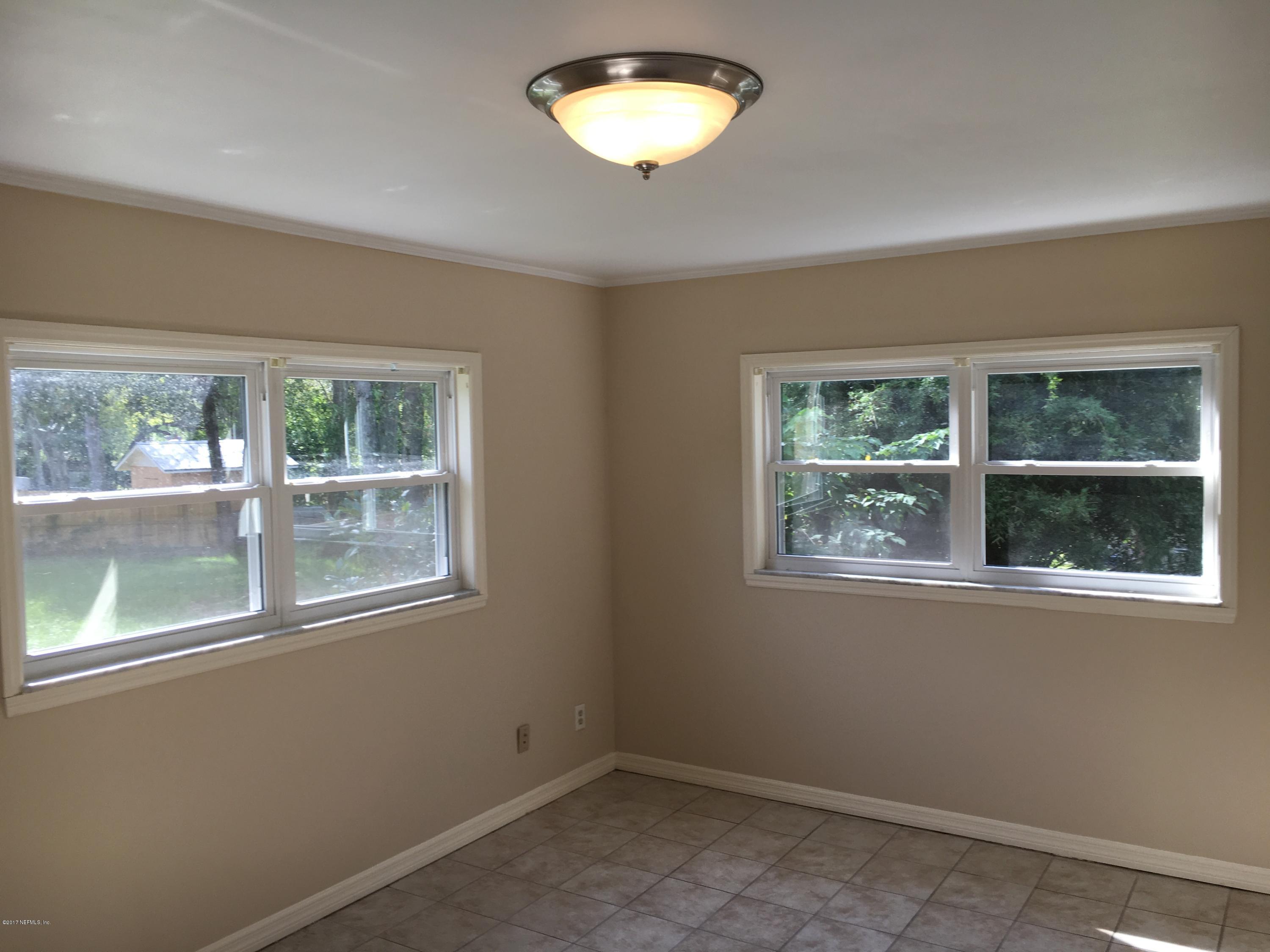 233 Capella Road Orange Park, FL 32073 - Photo 3 of 11 IMG_1978