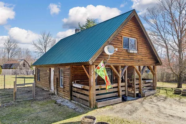$399,800 | 206 Hearse House Road, Dorchester, NH 03266