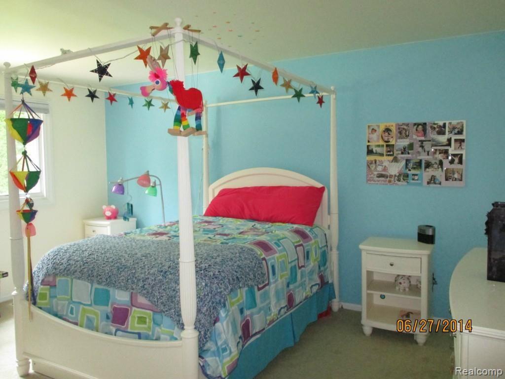 1335 Springwood Lane Rochester, MI 48309 - Photo 26 of 38 25-Bedroom 1-3.jpg