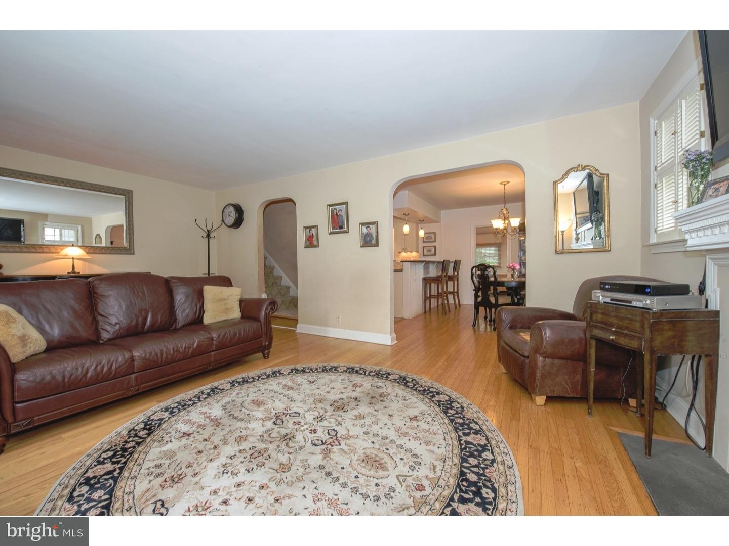 719 Harvard Road Bala Cynwyd, PA 19004 - Photo 4 of 24 Living Room