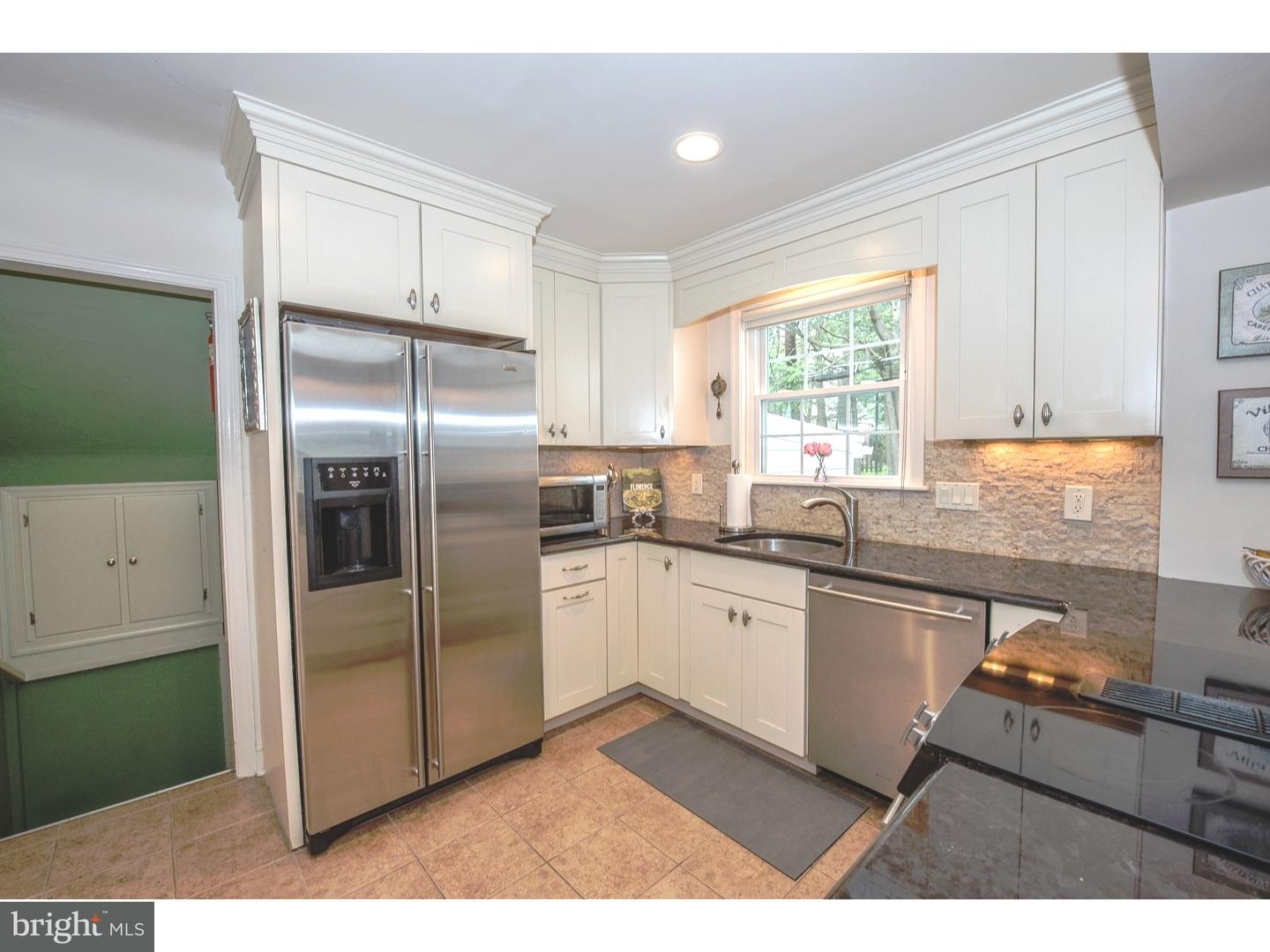 719 Harvard Road Bala Cynwyd, PA 19004 - Photo 6 of 24 Kitchen