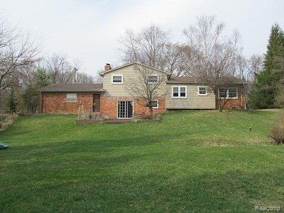 7988 Perry Lake Road Clarkston, MI 48348 - Photo 19 of 22 Rear View of Home