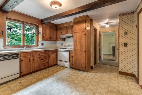 62 Old Nahant Road Wakefield, MA 01880 - Photo 13 of 29 Gallery Image 13