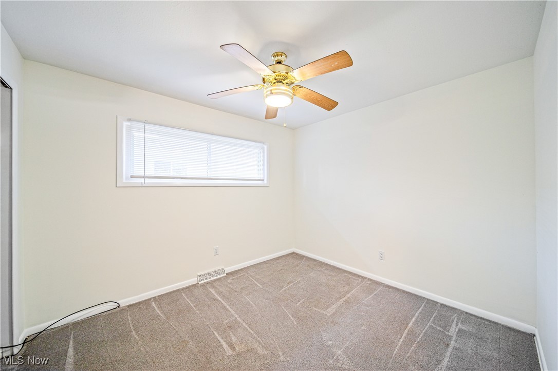 6354 Fairhaven Road Cleveland, OH 44124 - Photo 18 of 34