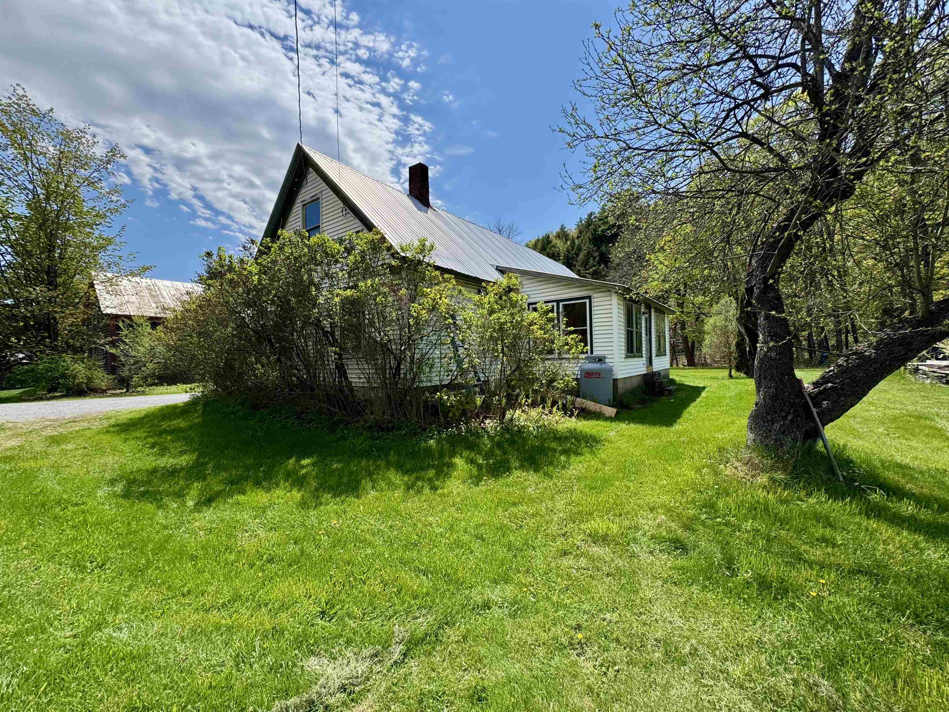 4183 Waits River Road Bradford, VT 05033 - Photo 4 of 28