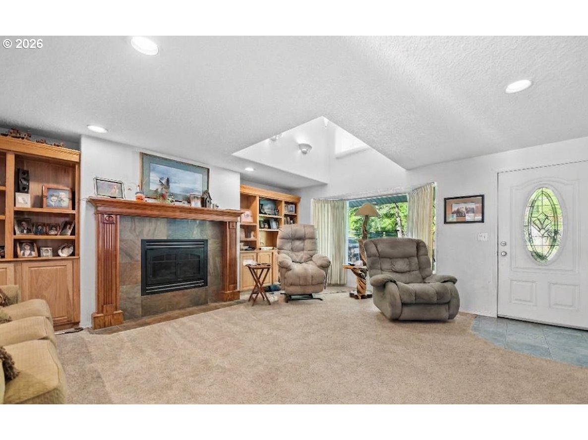 22501 Southeast Filbert Road Eagle Creek, OR 97022 - Photo 13 of 34 Gallery Image 13