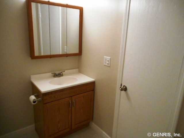 3 Tree Top Drive Penfield, NY 14625 - Photo 14 of 19 Bathroom