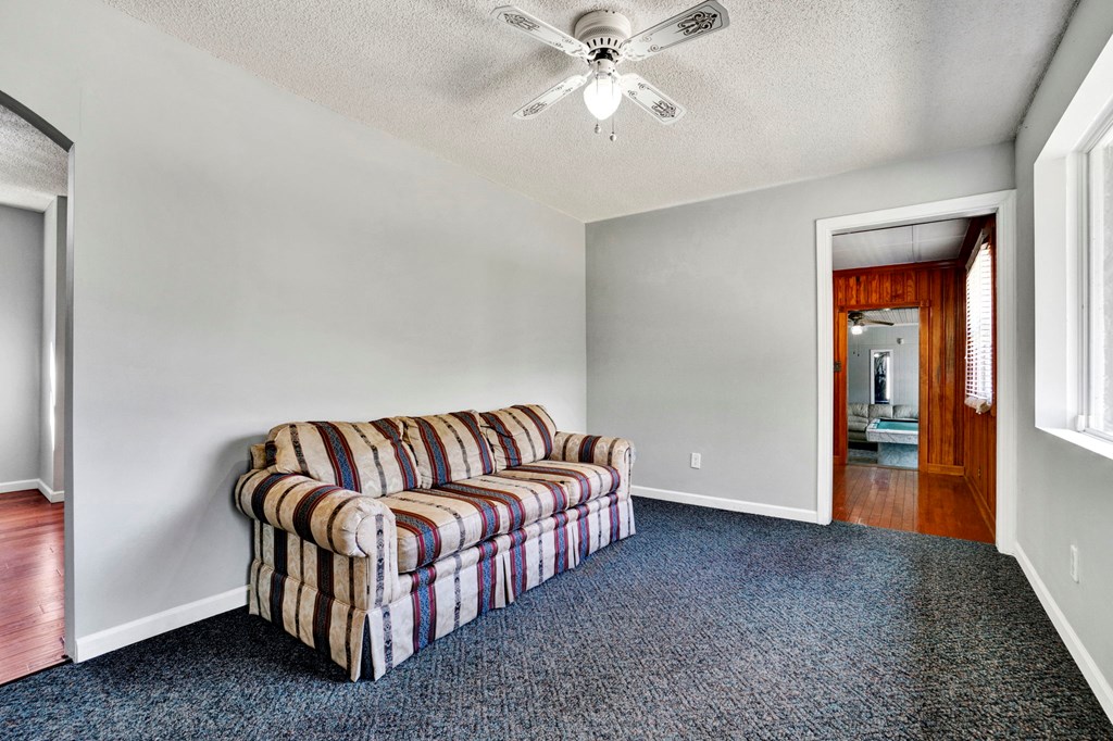 118 Mosley Road Greenwood, SC 29646 - Photo 4 of 40 Gallery Image 4