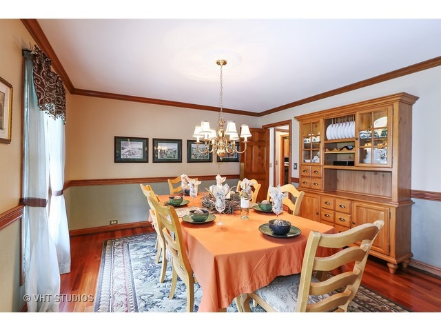 978 Plum Tree Road Fox River Grove, IL 60021 - Photo 6 of 25 a dining room with furniture and window