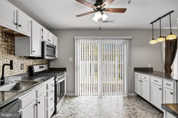 $2,600 | 1505 Beacon Hill Drive, Sicklerville, NJ 08081