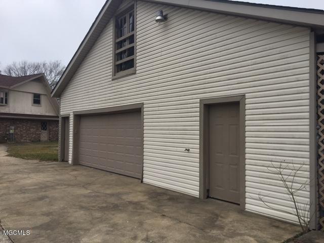 11500 Max Bryant Road Moss Point, MS 39562 - Photo 2 of 13 IMG_0285