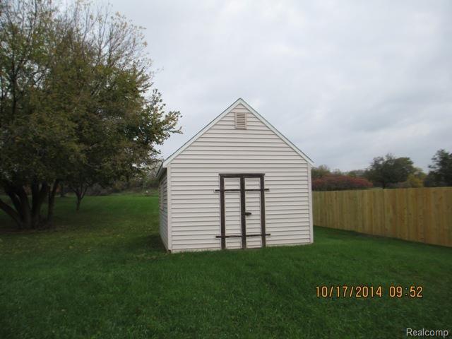 2401 Chicago Road Warren, MI 48092 - Photo 4 of 16 IMG_4276.jpg