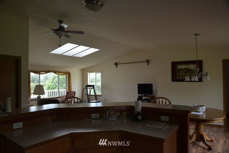 245 West Little Island Road Cathlamet, WA 98612 - Photo 9 of 17 Gallery Image 9
