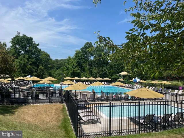 a view of a tennis court