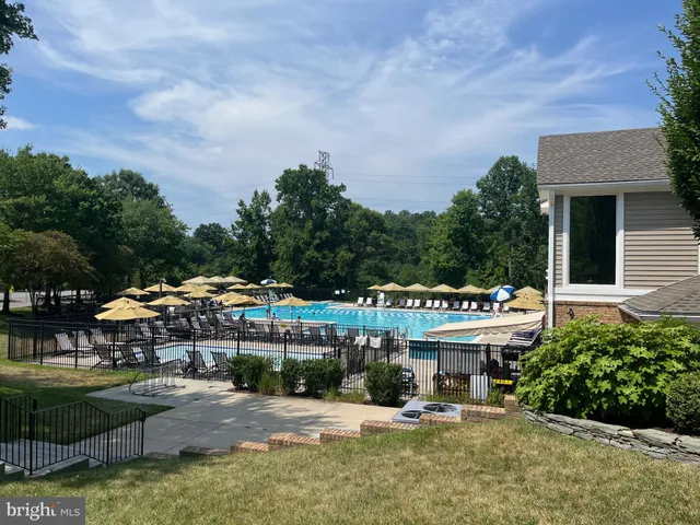 $3,600 | 6017 Cromwell Place, Alexandria, VA 22315