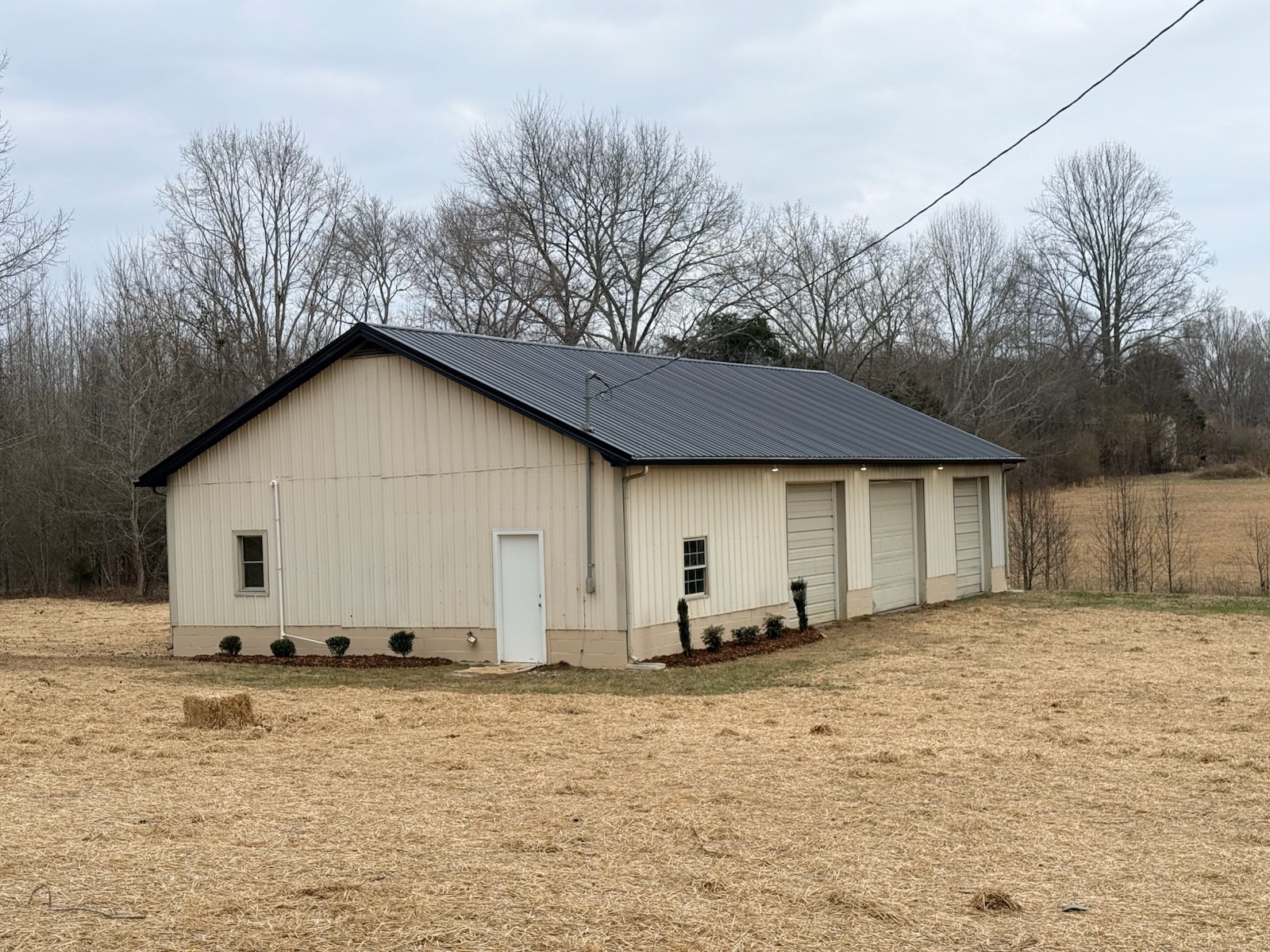 274 Howell Hill Road Kelso, TN 37348 - Photo 28 of 31 a view of a house with snow in the background