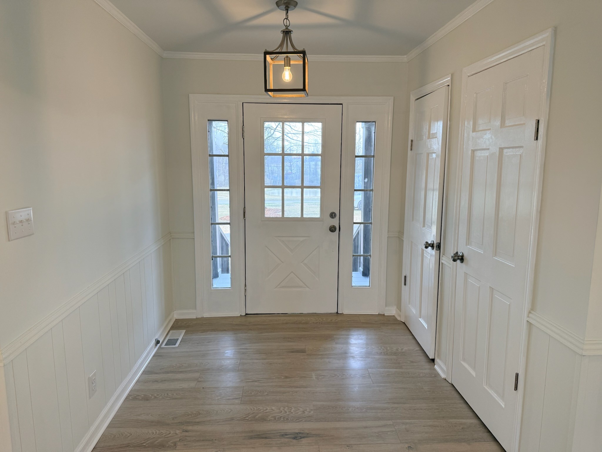 274 Howell Hill Road Kelso, TN 37348 - Photo 3 of 31 a view of an entryway with wooden floor