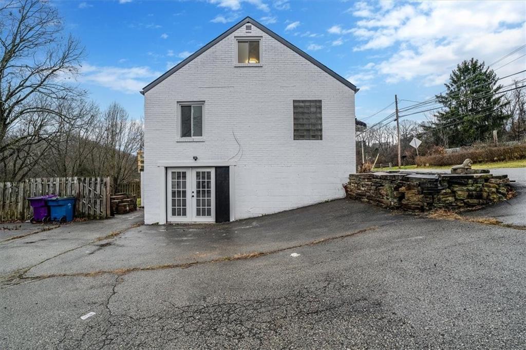 3430 Leechburg Road Pittsburgh, PA 15239 - Photo 4 of 45 Gallery Image 4
