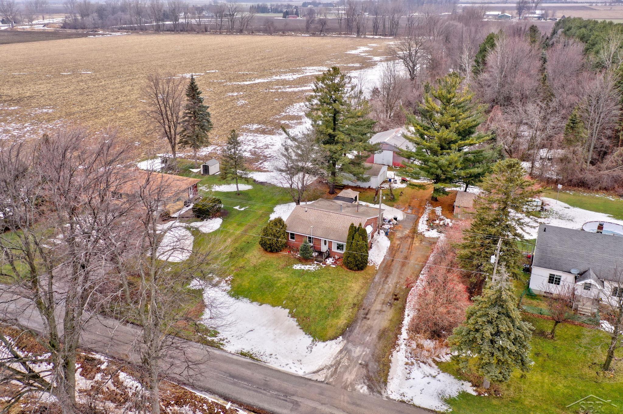 6325 Becker Road Saginaw, MI 48601 - Photo 32 of 47 50098435-31.JPG