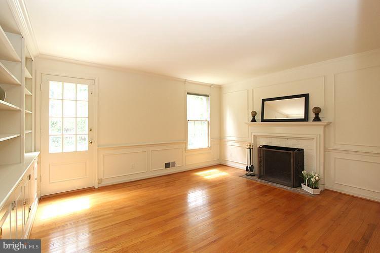 4900 Baltan Road Bethesda, MD 20816 - Photo 11 of 30 Family Room