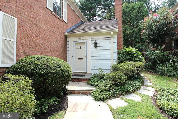 4900 Baltan Road Bethesda, MD 20816 - Photo 20 of 30 Exterior (Front)