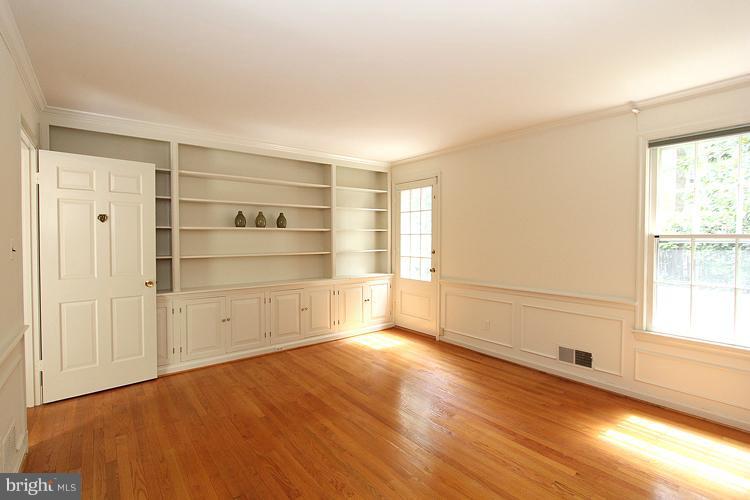 4900 Baltan Road Bethesda, MD 20816 - Photo 23 of 30 Interior (General)