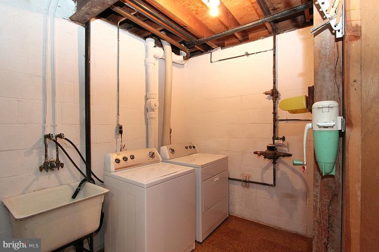4900 Baltan Road Bethesda, MD 20816 - Photo 8 of 30 Interior (General)