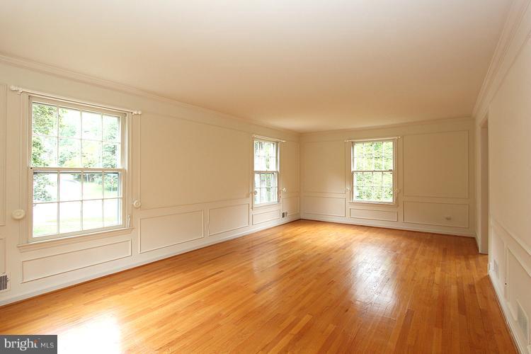 4900 Baltan Road Bethesda, MD 20816 - Photo 9 of 30 Interior (General)