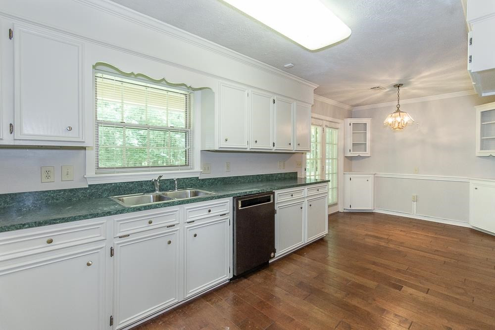 516 North Spring Lake Circle Terry, MS 39170 - Photo 10 of 36 Photo 10