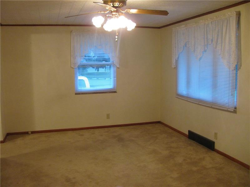 102 Reed Road Fenelton, PA 16034 - Photo 3 of 20 Gallery Image 3