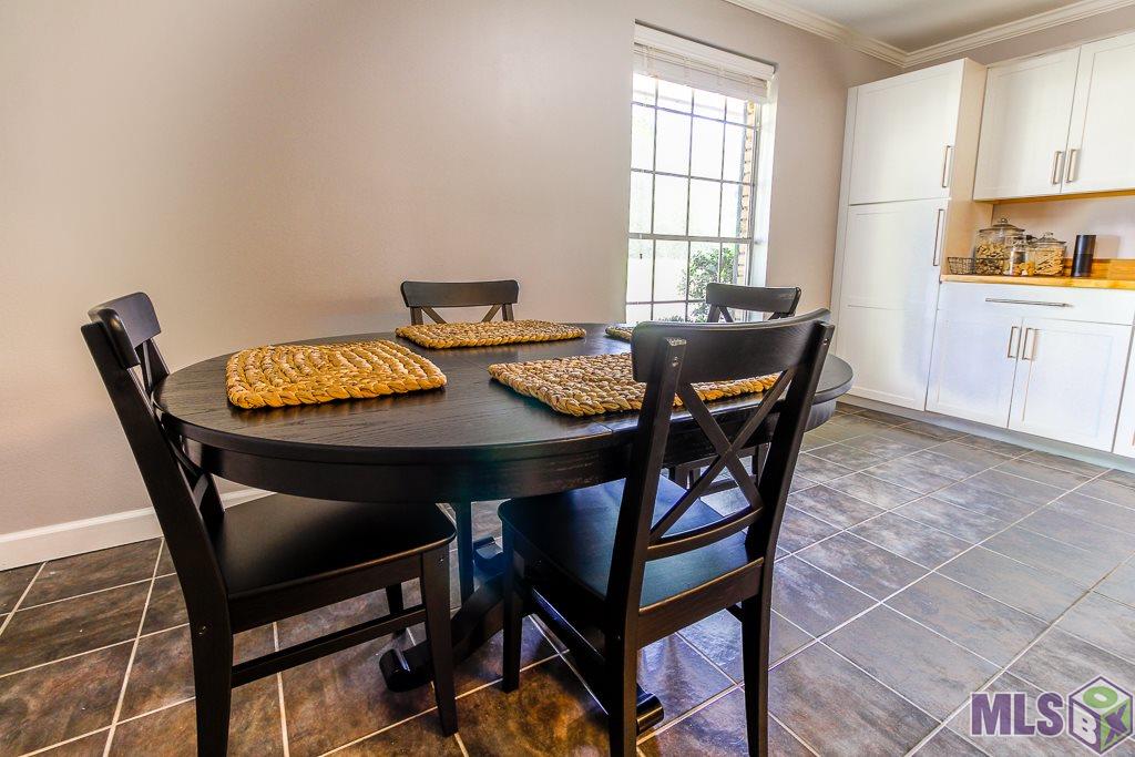 10249 Joor Road Baton Rouge, LA 70818 - Photo 13 of 25 Breakfast / Dining Area