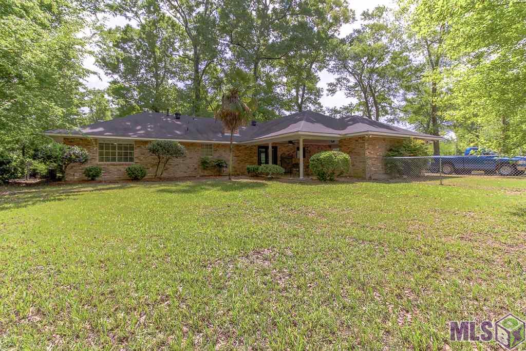 10249 Joor Road Baton Rouge, LA 70818 - Photo 6 of 25 Plenty of Space for Outdoor Entertaining