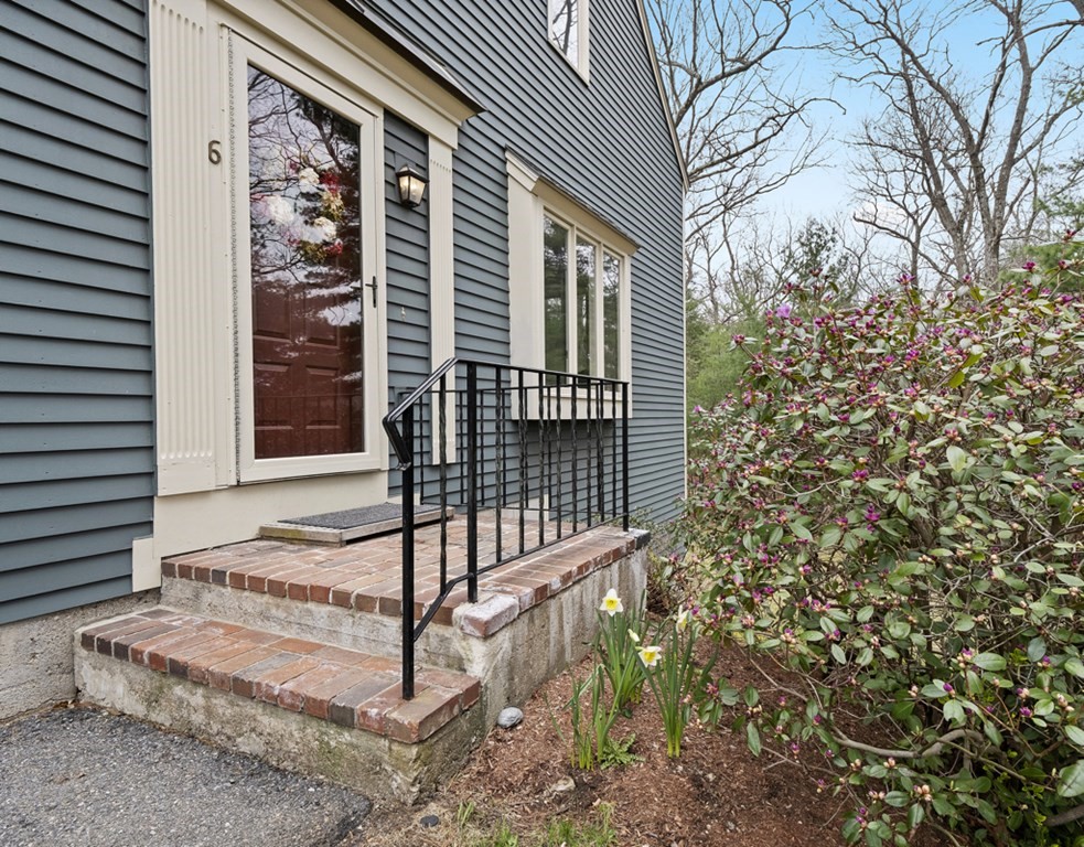 16 Deer Path, Unit 6 Maynard, MA 01754 - Photo 3 of 41 Gallery Image 3