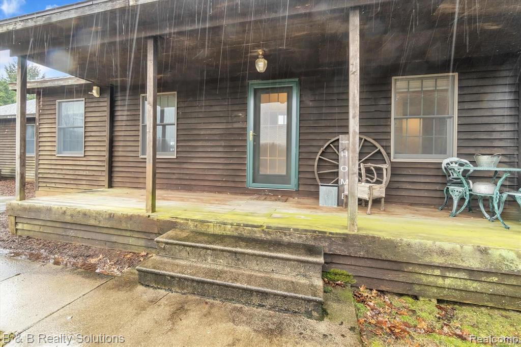 1608 Tozer Road North Branch, MI 48461 - Photo 4 of 40