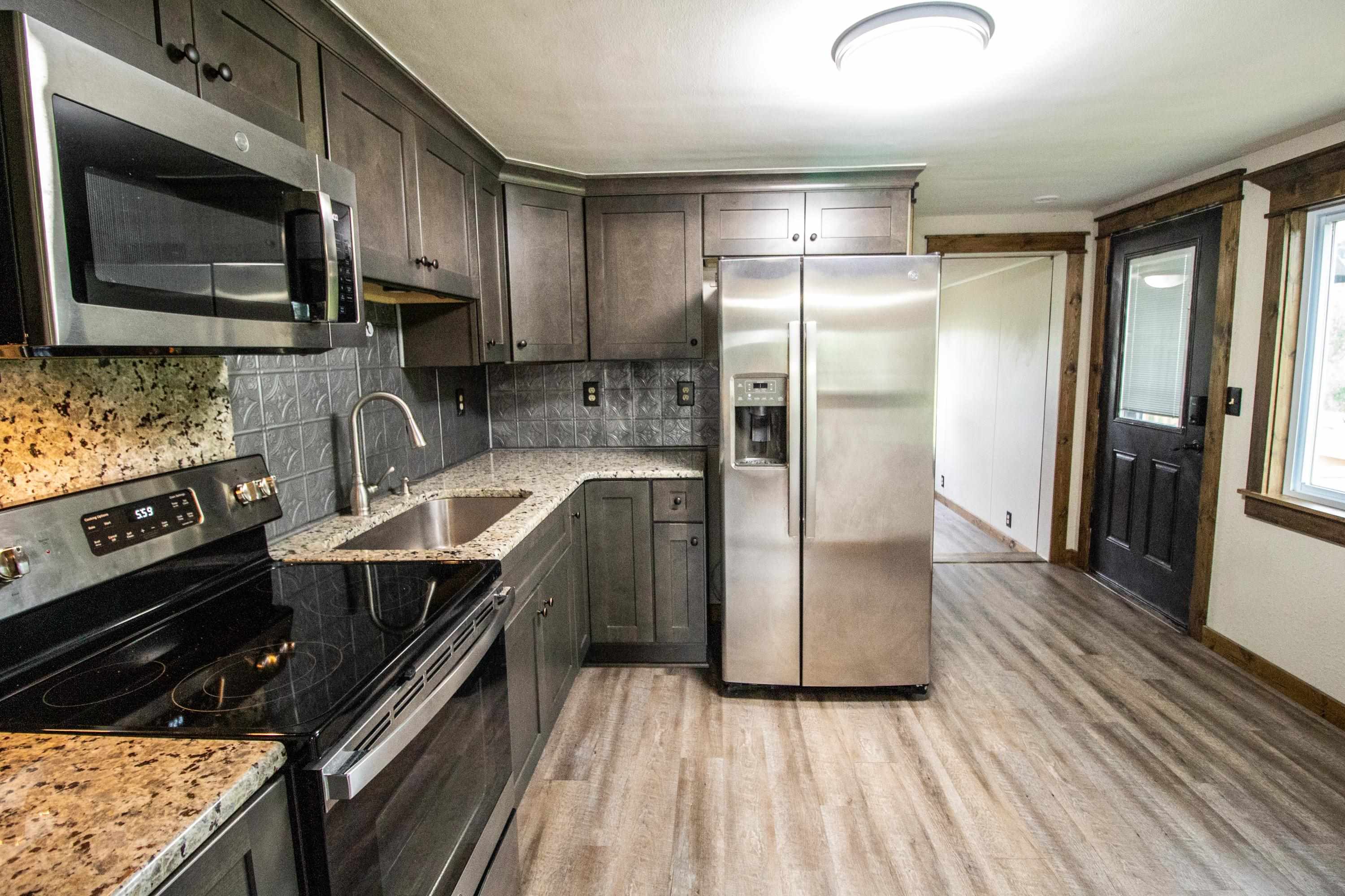 4372 Dean Road Brown City, MI 48416 - Photo 8 of 40